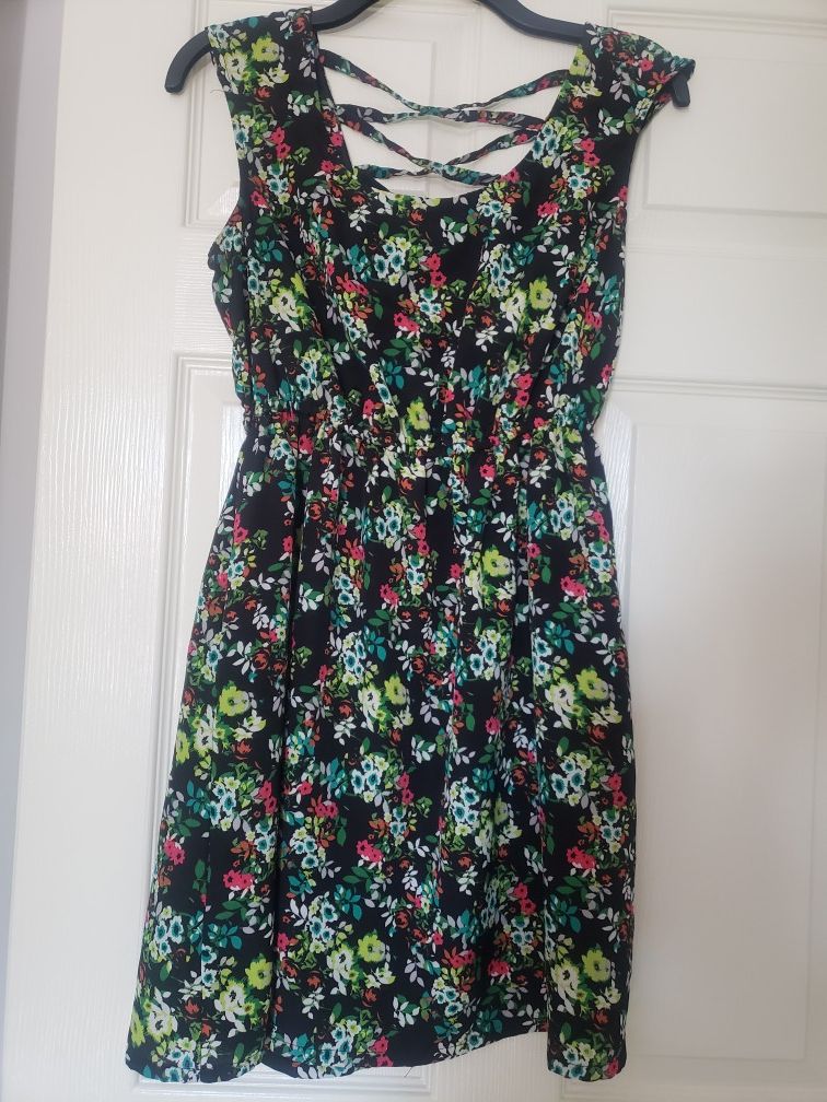 Xhilaration Medium Black Floral Dress