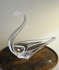 Crystal swan bowl