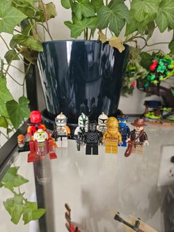 Lego minifigure lot