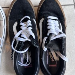 Lot Of Vans Shoes for man . Size 7 , 7.5 