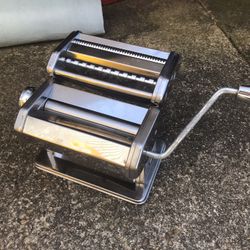 Very Nice Pasta Maker Only $20 Firm