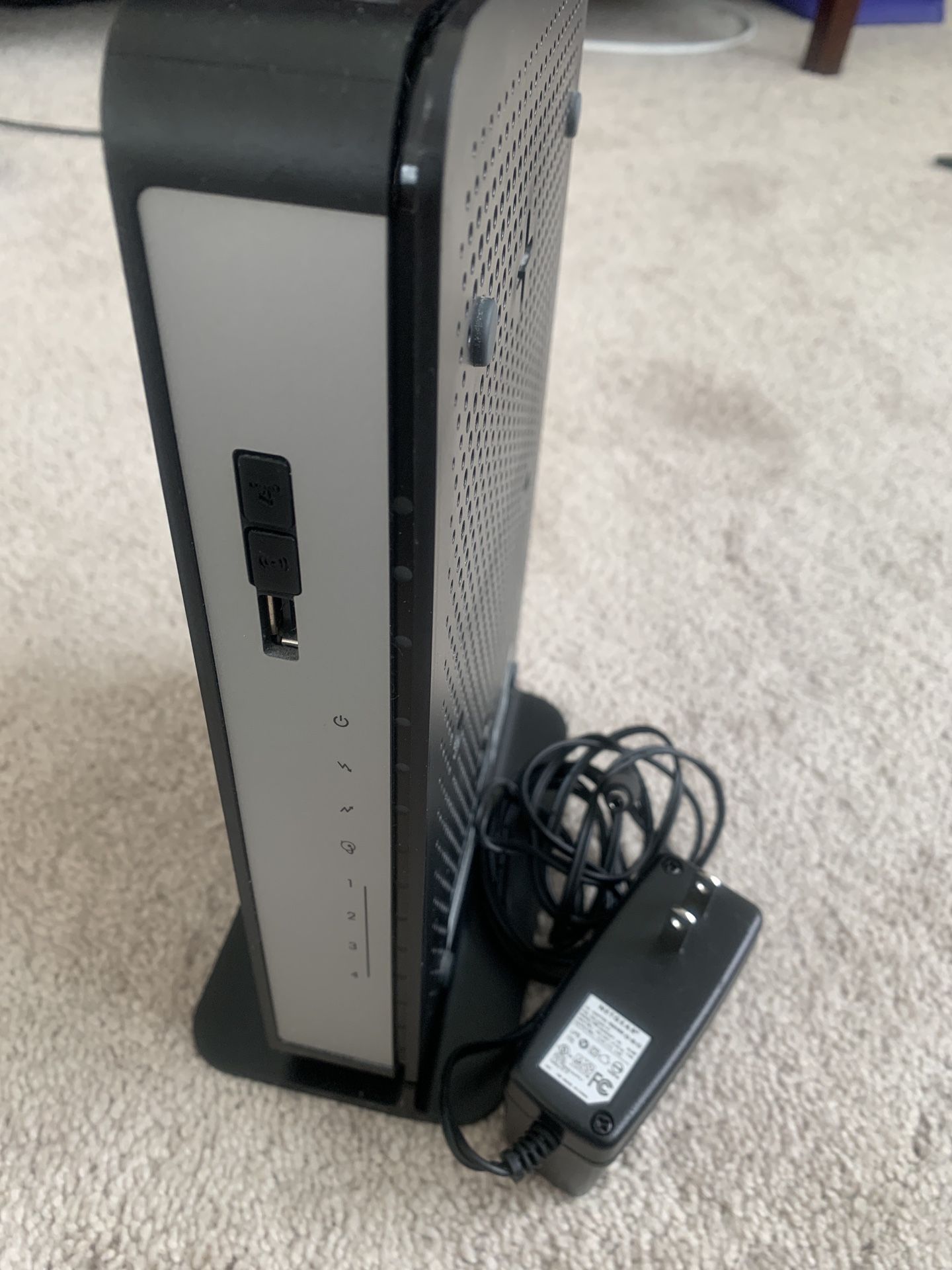 Netgear N450 Wi-Fi Cable Modem Router