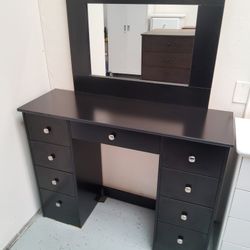 Black Vanity Dresser With Mirror!