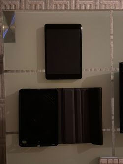 iPad Mini Black w/Case Unlocked