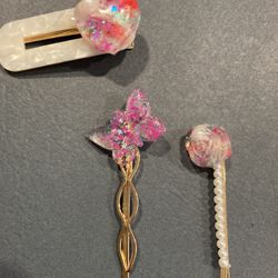 Pretty Barrettes❤️Great For Birthday Or Graduation Gift.