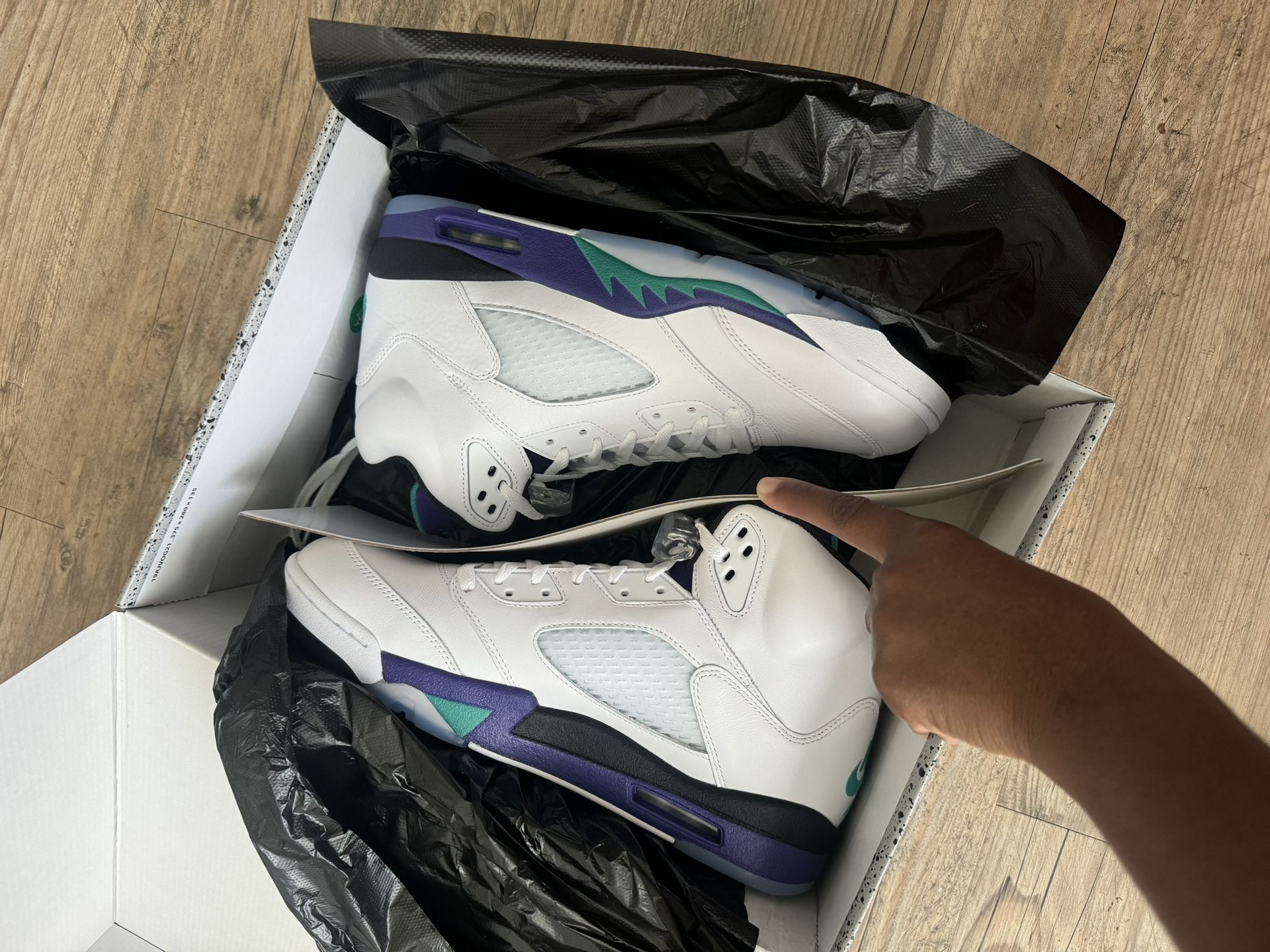 Air Jordan Retro 5 Grapes