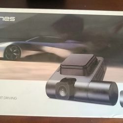 Brand New Sealed V630 3‑Channel 4K Premier Dash Cam w/64Gb micro sd