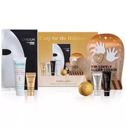Macy’s 7-Pc. Cozy For The Holidays Skincare Set