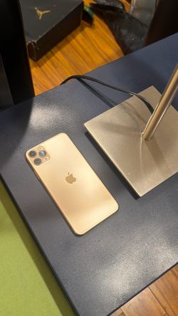 iPhone 11promax 512gb $275