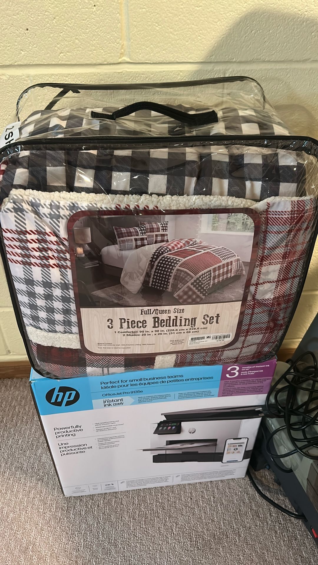 Full/Queen Size Bed Comforter W/2 Pillow Shams