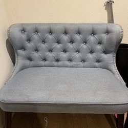 LOVESEAT NEED TO SELL