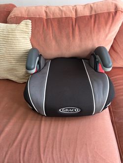Kids Booster Seat – 40–100 lbs. 🚗