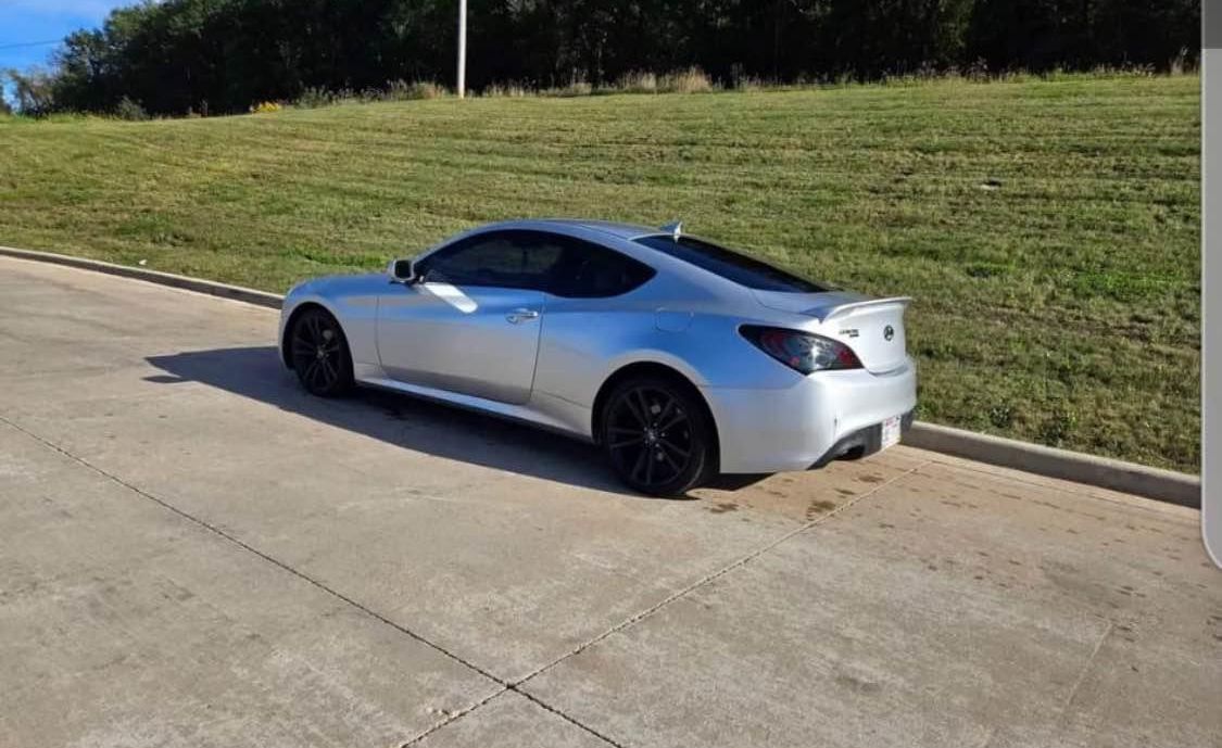2010 Hyundai Genesis