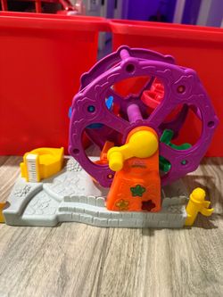 Fisher Price Little People Musical/Light-Up Ferris Wheel With Figures 2003