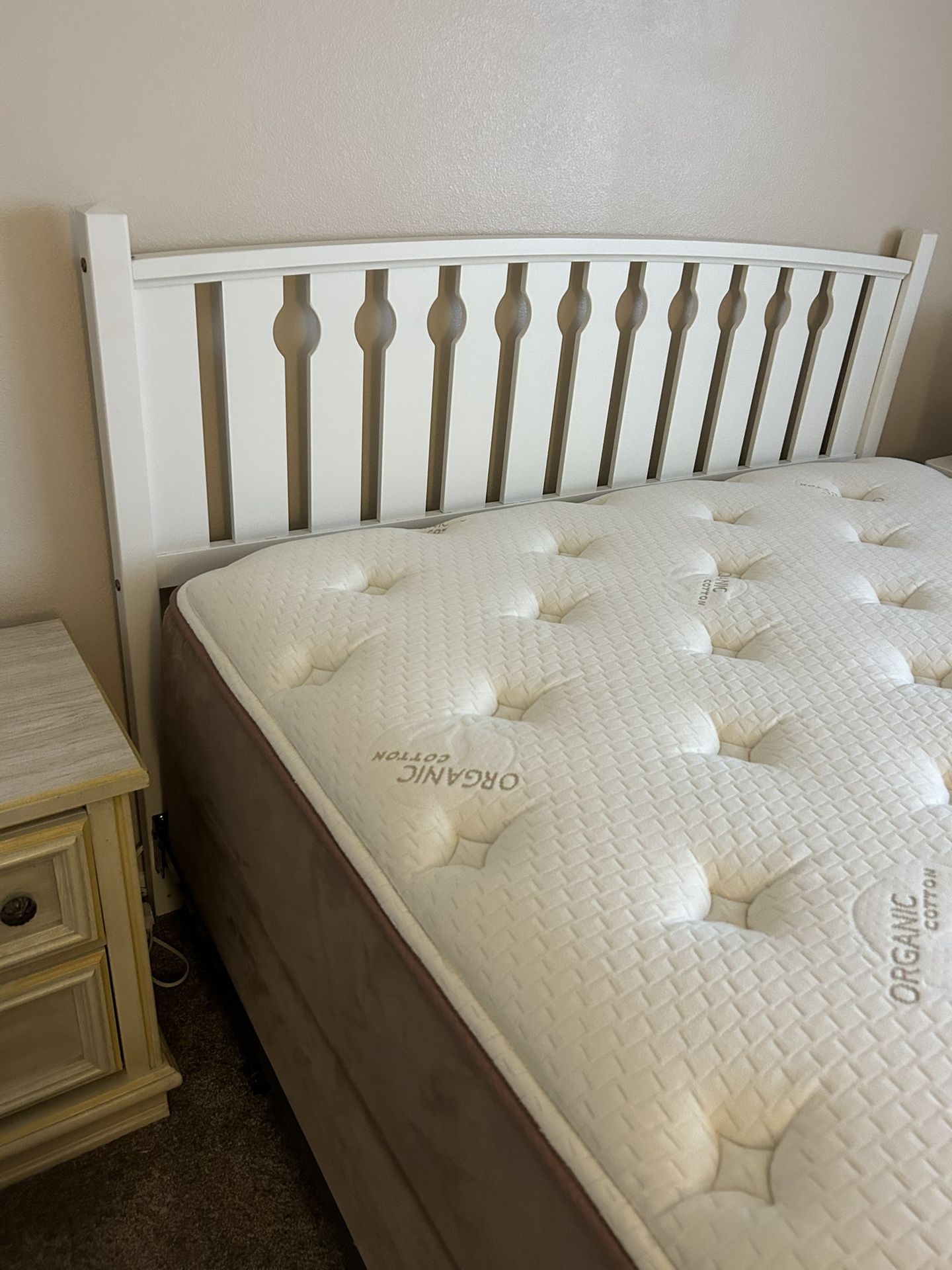 Queen Mattress & Headboard for Sale in Palmdale, CA OfferUp