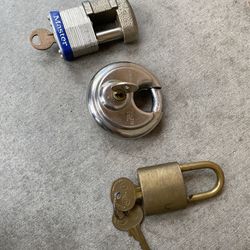 3 🔓 Padlocks with key :Master// U-haul// Brass locks