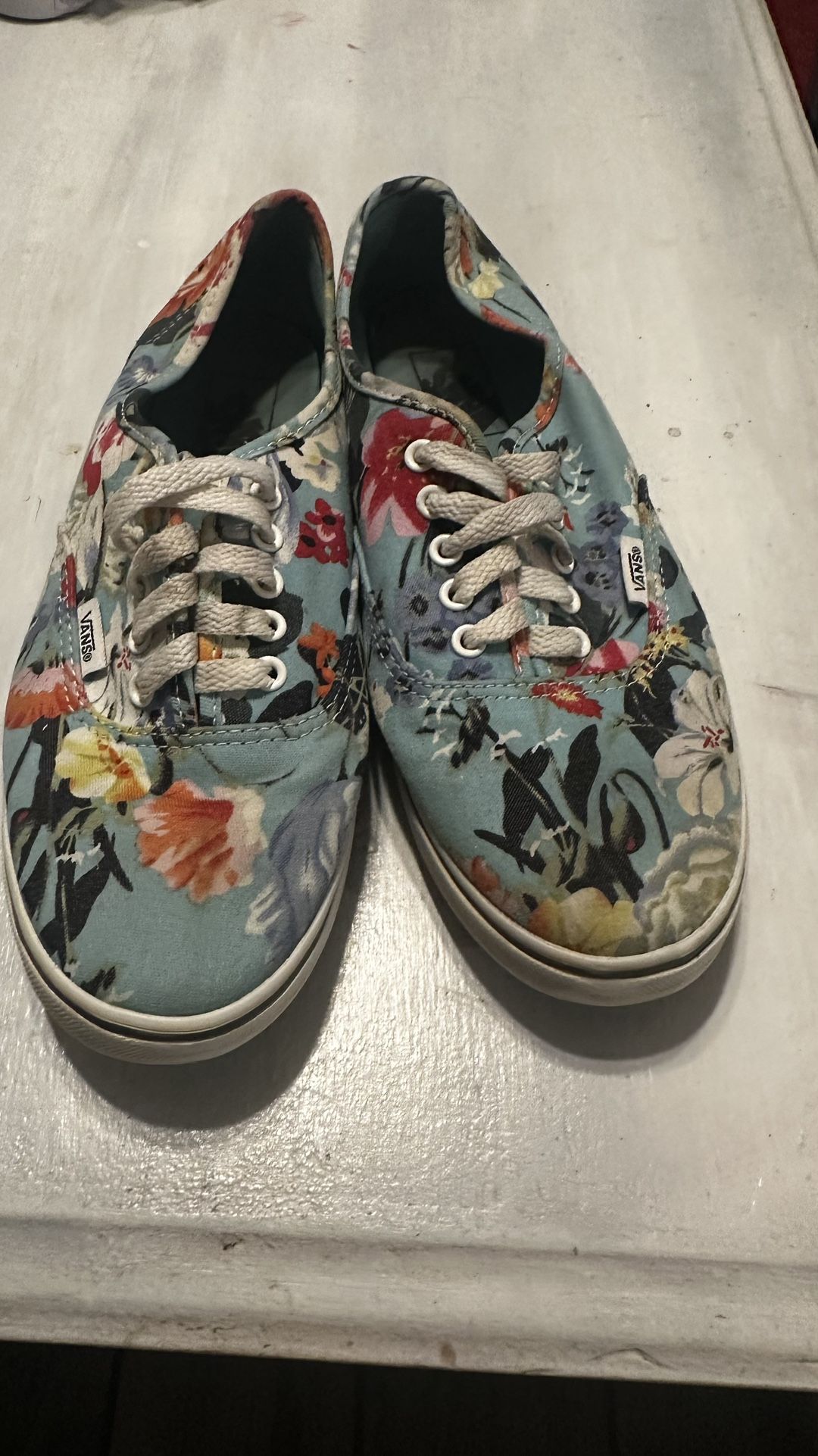 Men’s size 8 vans sneakers