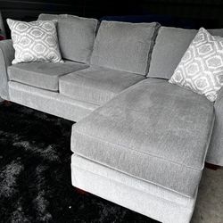 Nice Grey HAVERTY Sectional Sofa 