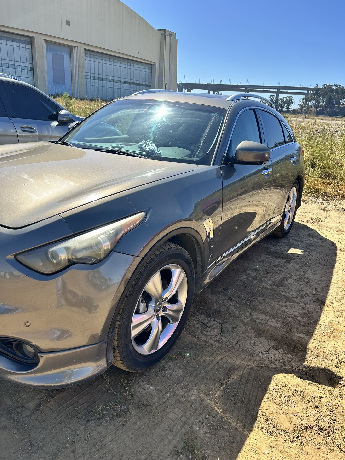 Infiniti FX50s