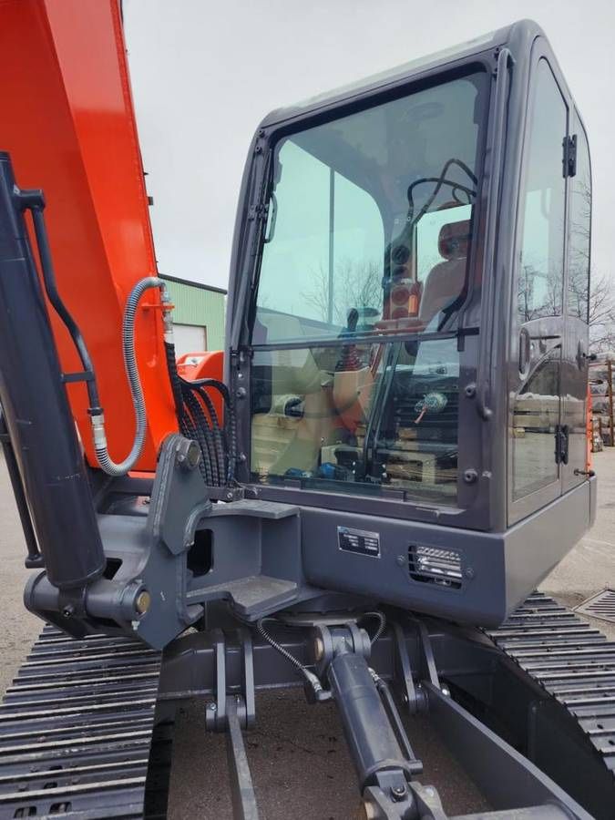 WHOLESALE PRICE BRAND NEW 6.2T EXCAVATOR Kubota Engine
