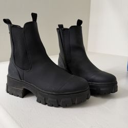 Women’s Boots 