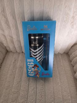 NEW Stanley x Barbie 1959 Original Quencher Tumbler 40oz - Limited Edition