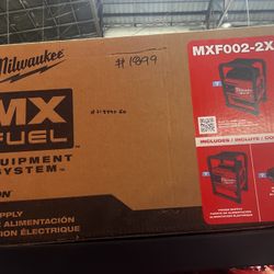 Milwaukee MX FUEL 3600-Watt/1800-Watt Lithium-Ion Battery Powered Push Start Portable Power Station Battery Generator