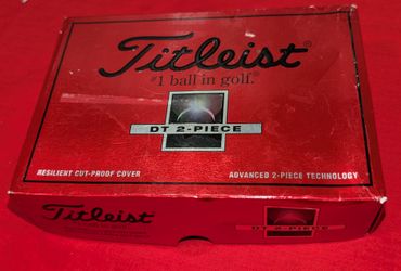 NEW, Titleist DT 2 Piece Golf Balls