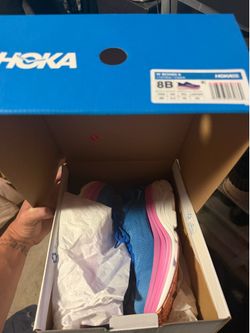 Women’s hoka bondi 8