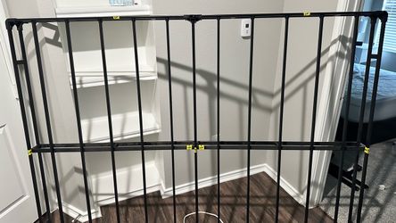Metal box spring for pickup