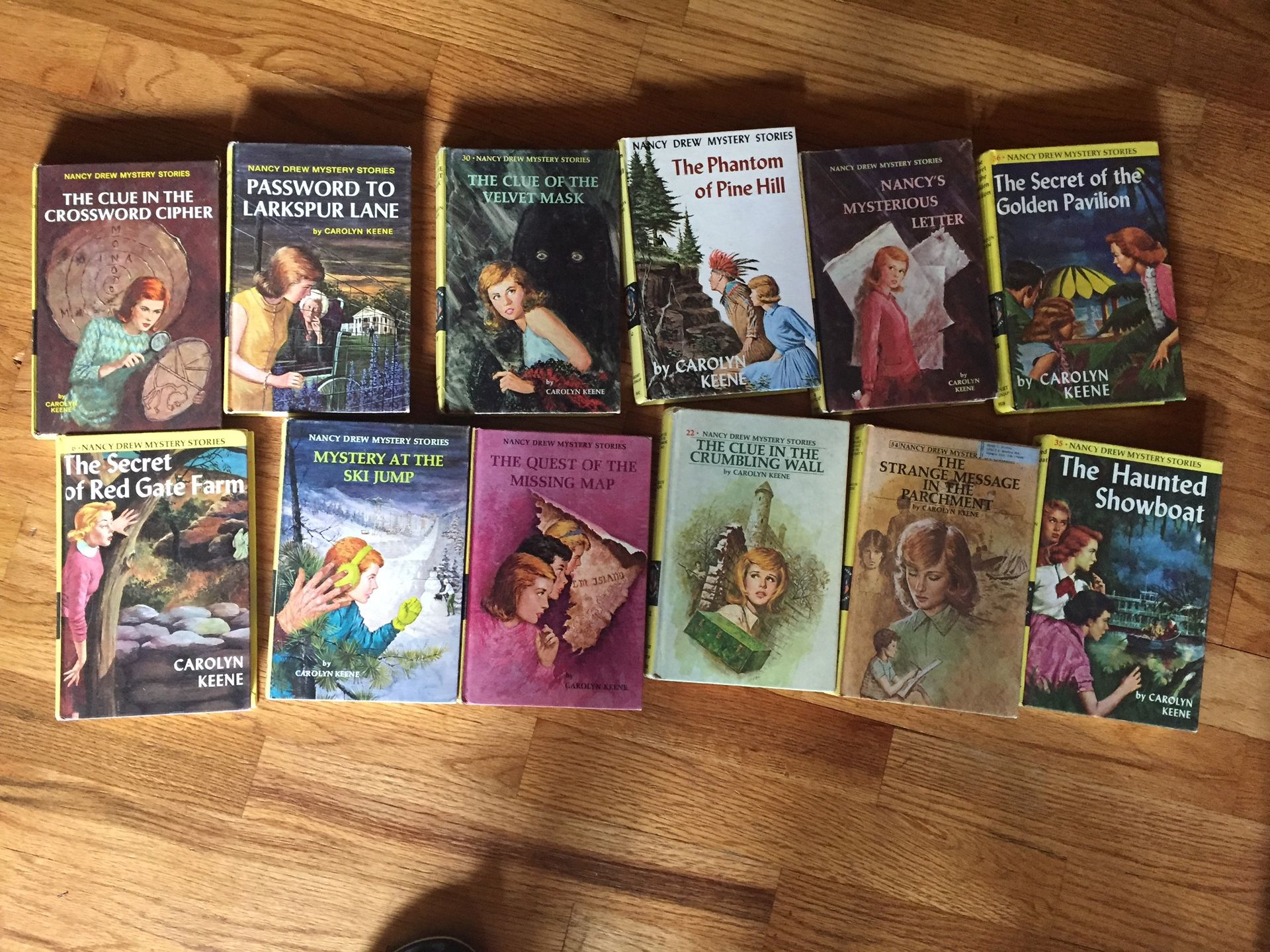 12 Vintage Nancy Drew Mystery Novels