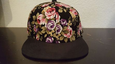 Snapback hat floral design