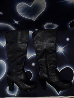 Black Leather Knee-High Heeled Boots