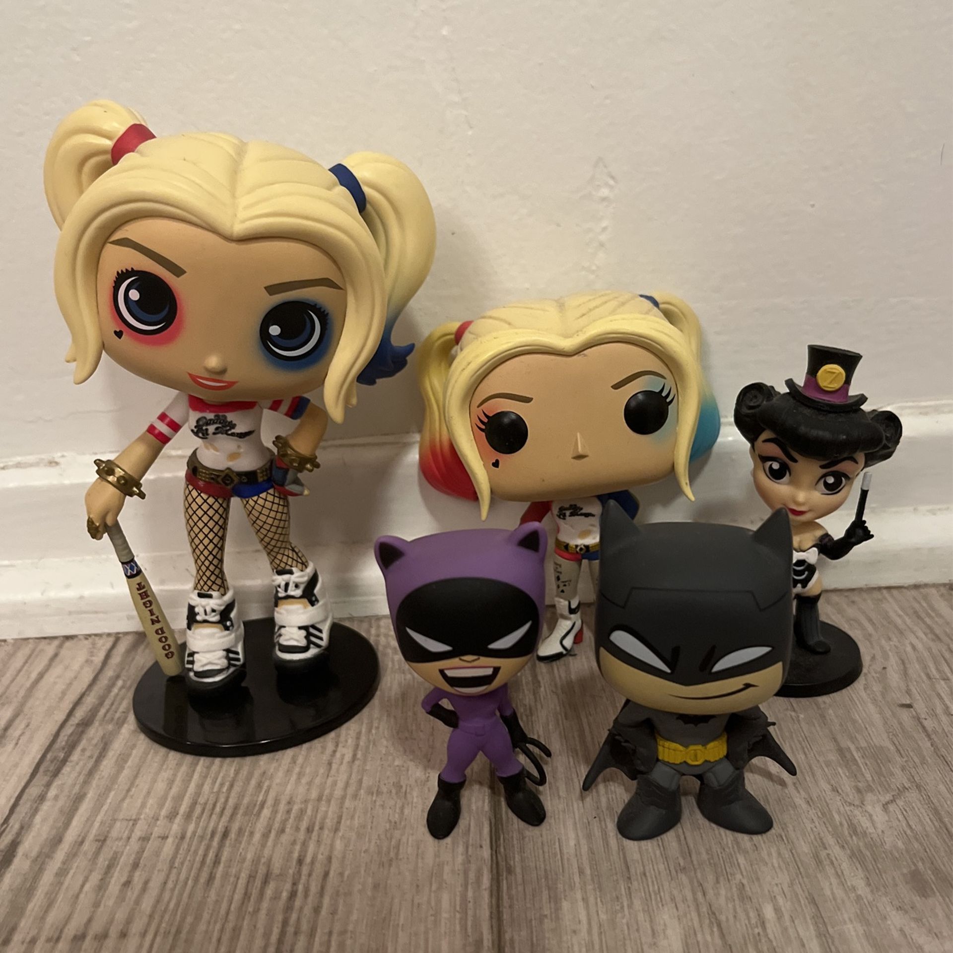 Harley Quinn And Misc Figures