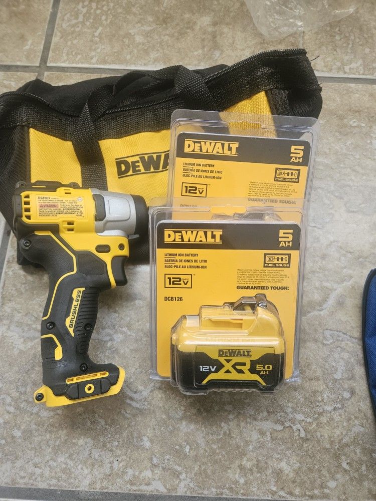 BRAND NEW DEWALT DCF801 12V IMPACT  DRIVER KIT