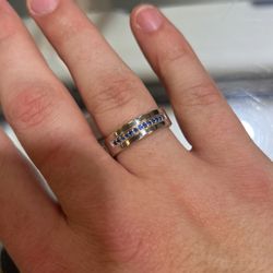 14kwg Ring With Sapphires