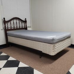 Twin size set - can DELIVER almost anywhere for $20 extra - please see all photos and read everything 🙂