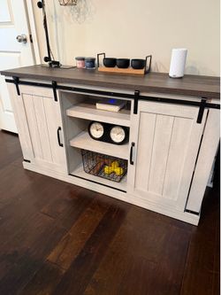 Askia TV Stand for up to 60” Light Gray