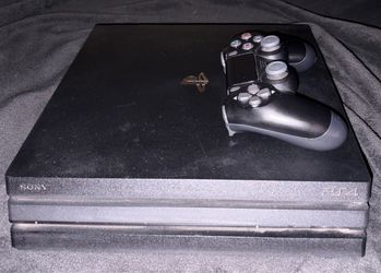 PlayStation 4 Pro W/ DualShock controller,hdmi and power cable