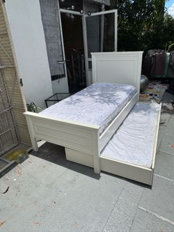 Children’s sliding beds