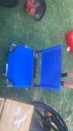 Foldable bleacher chair