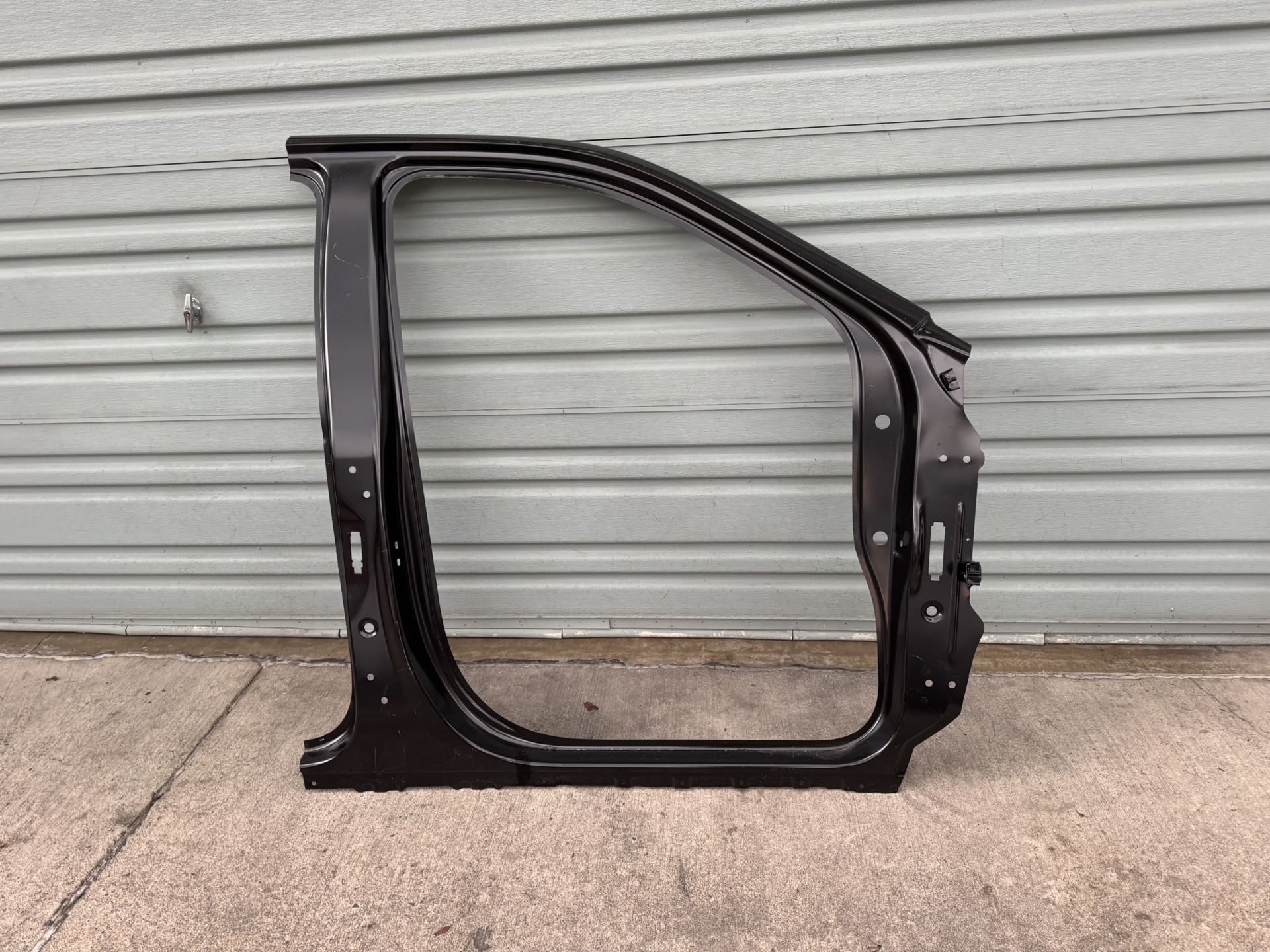 2021 -2024 Cadillac escalade passenger Side body panel