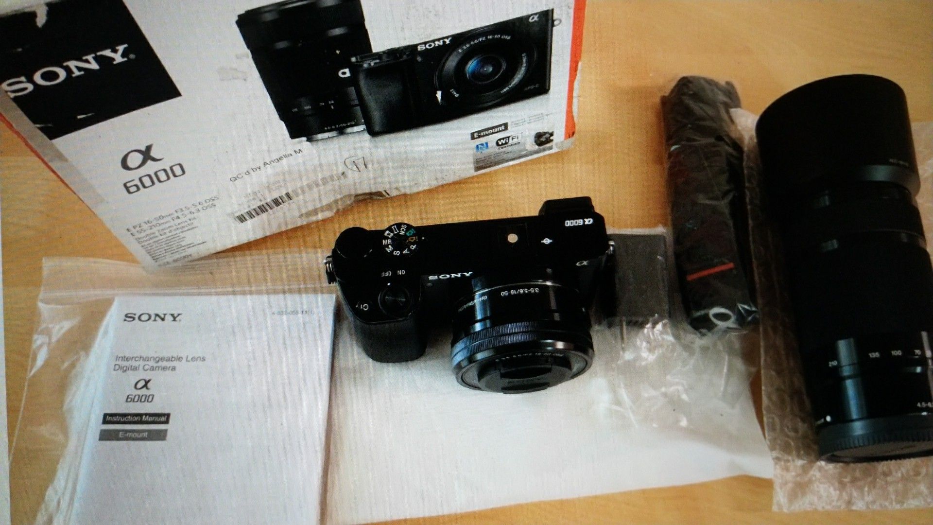 Sony a6000 24.3MP Camera Kit + Sony 16-50mm Lens + 55-210mm lens [NEW]