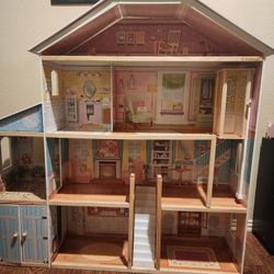 Kidkraft Dollhouse