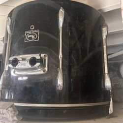 Pearl Bass Drum/floor Tom