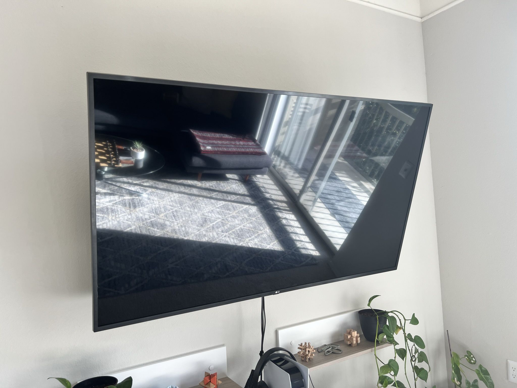 65" UN85 LG UHD TV with ThinQ® AI