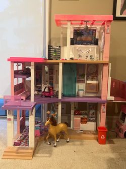 Barbie dreamhouse