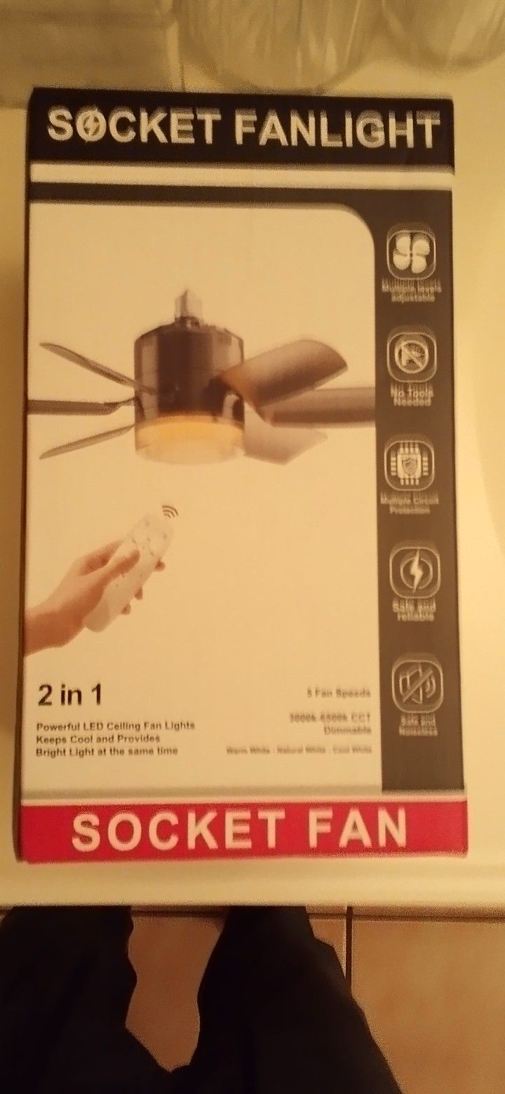 Socket Fan Light