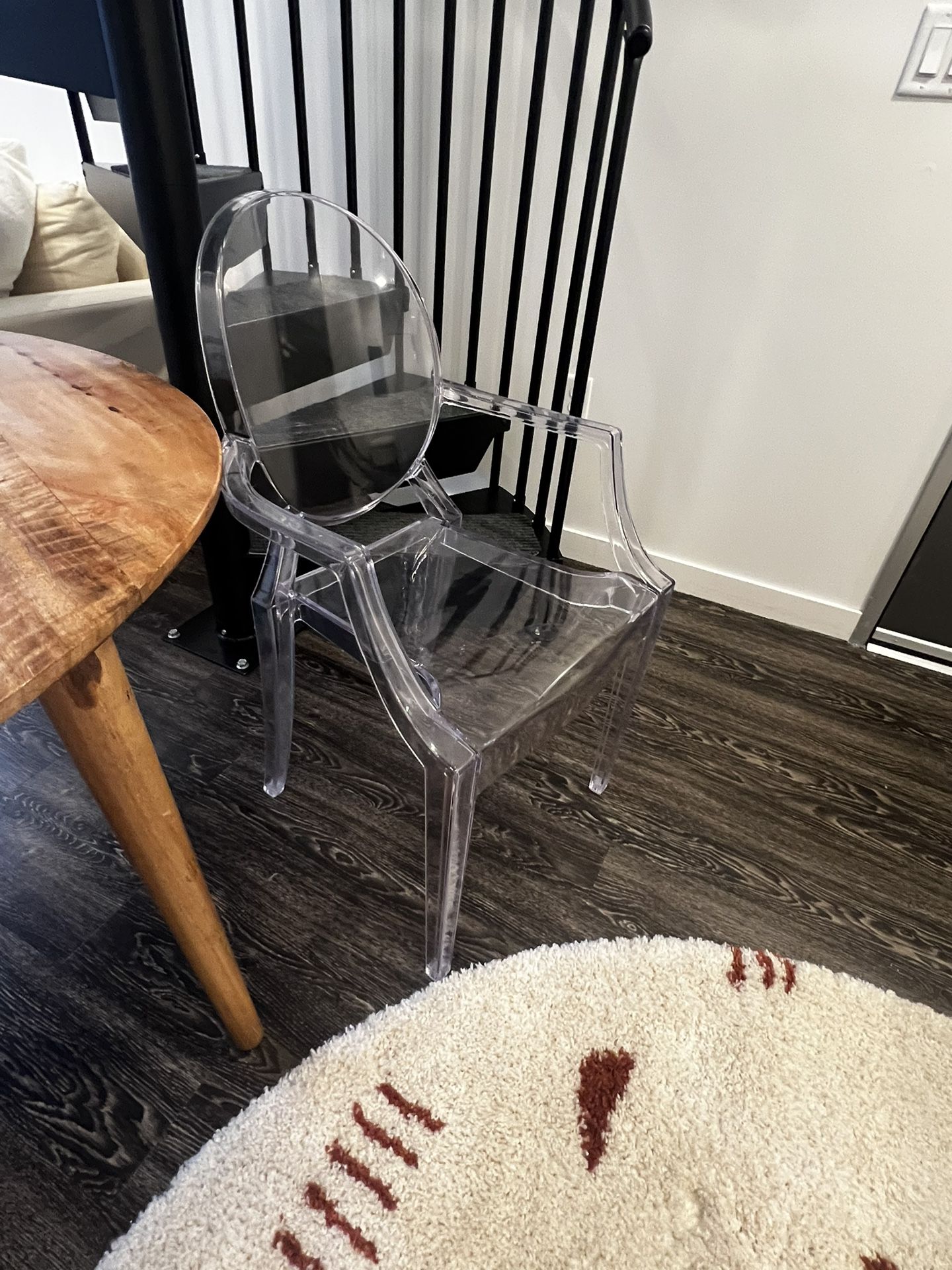 Set Of 4 Acrylic Clear Chairs