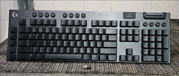 Logitech G915 LIGHTSPEED Wireless RGB Mechanical Gaming Keyboard